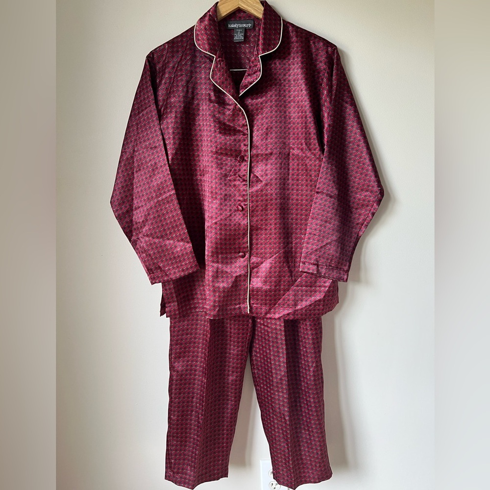 Katelyn Court Maroon Navy Gray Geometric Flower Print Satin Feel Pajamas Size S - Picture 2 of 12